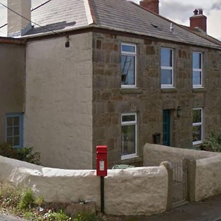 Cosy 2-Bedroom Family Cottage Centrally Located. Leedstown Buitenkant foto